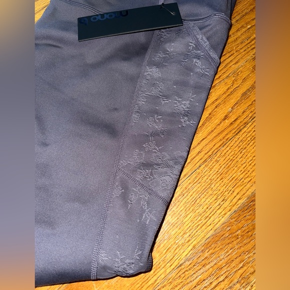 🆕MONO B FLORAL MESH SPLICE LEGGINGS🆕 - Picture 8 of 10